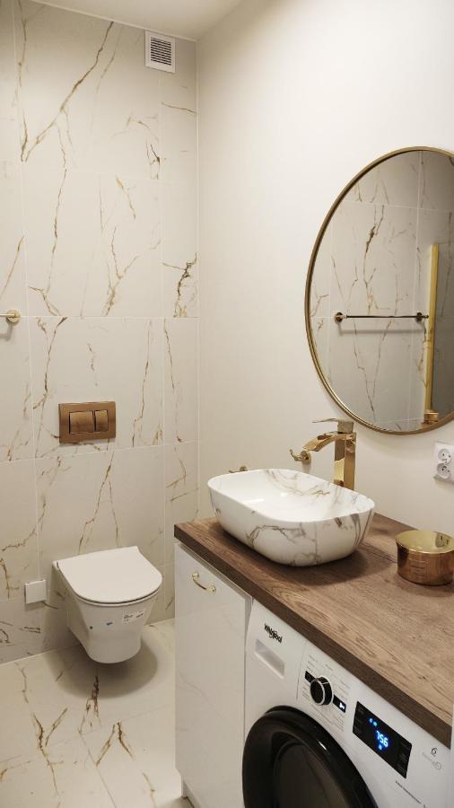 דירות ואלבריץ' B&D Apartament Chelmiec מראה חיצוני תמונה