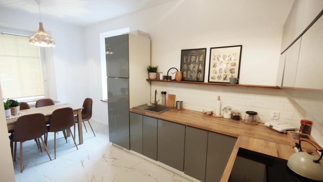 דירות ואלבריץ' B&D Apartament Chelmiec מראה חיצוני תמונה